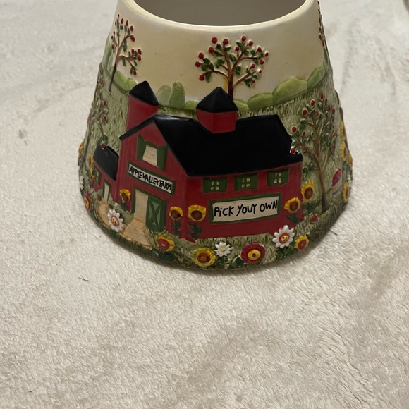 Yankee Country Ceramic candle shade  apple orchard/  farmhouse sign - Picture 8 of 10